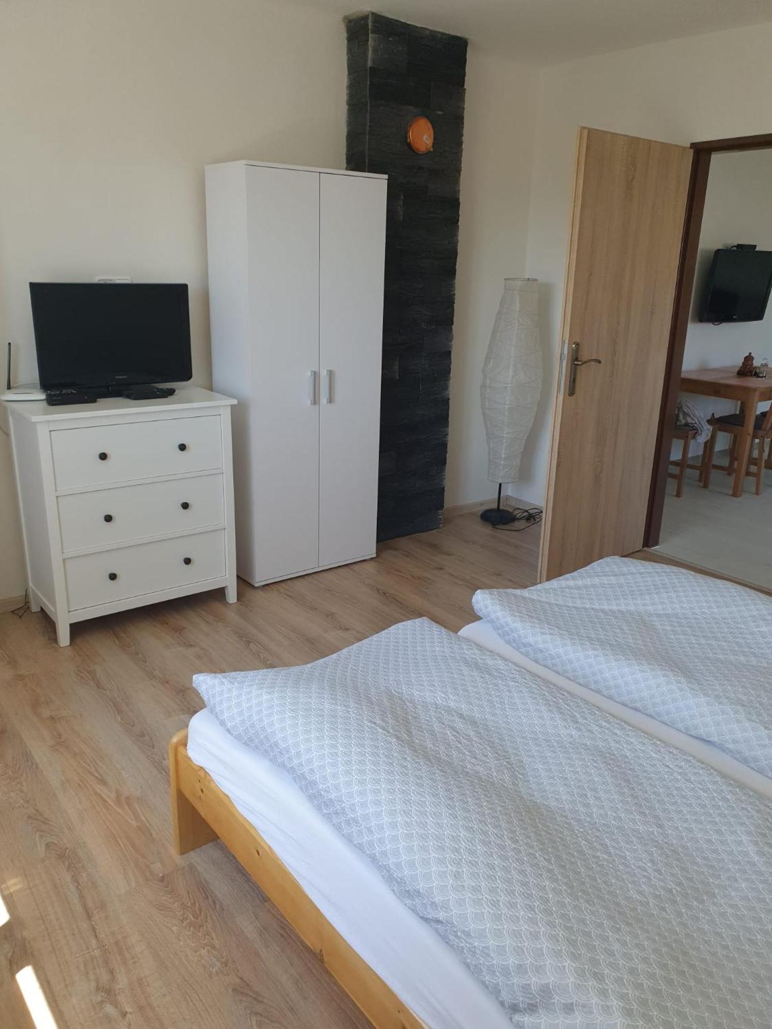 U-Aldy Apartment Velke Losiny Bagian luar foto
